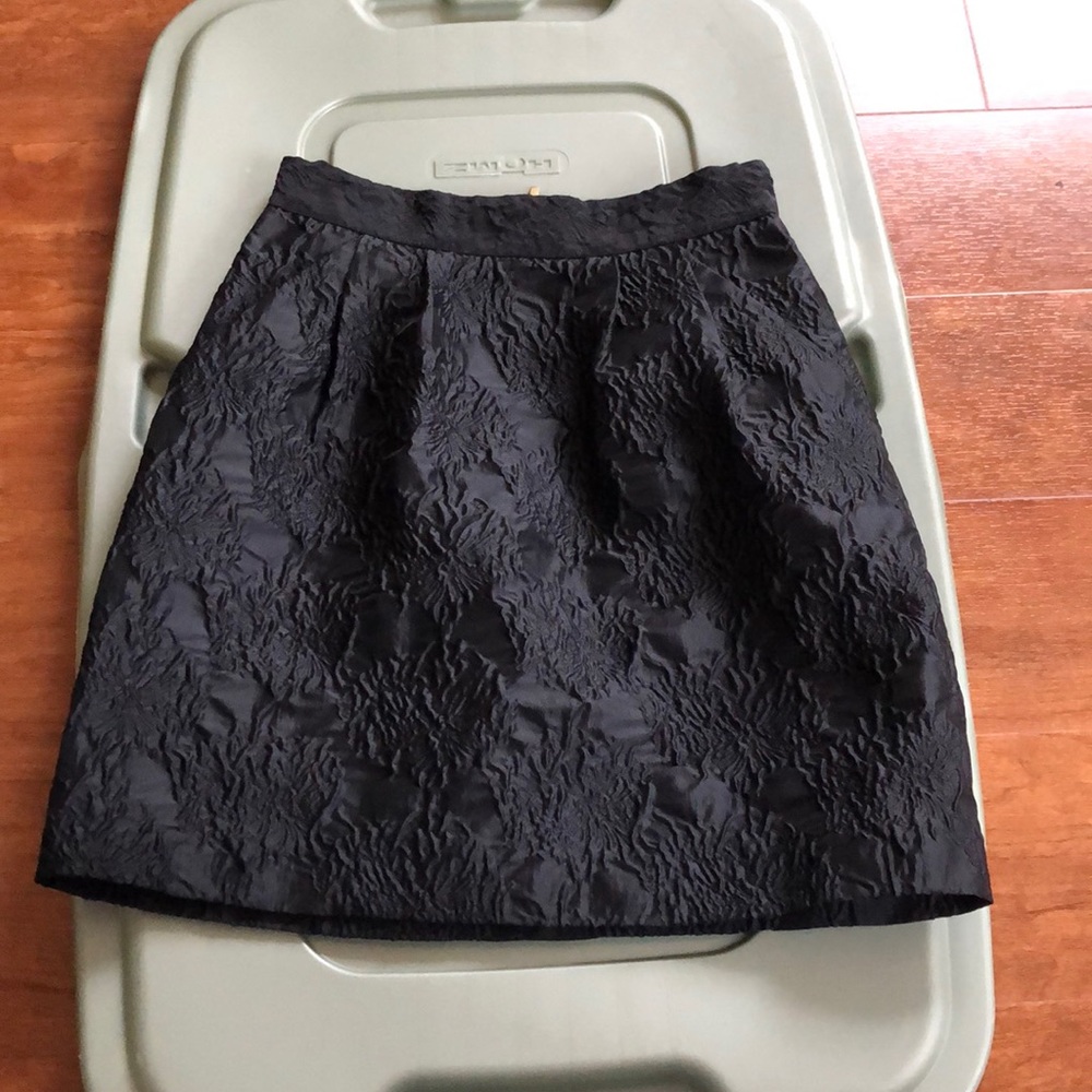 H&M black skirt size 10